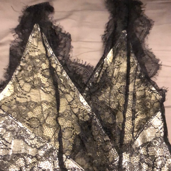 Shimmer Lace Bodysuit - Picture 4 of 5